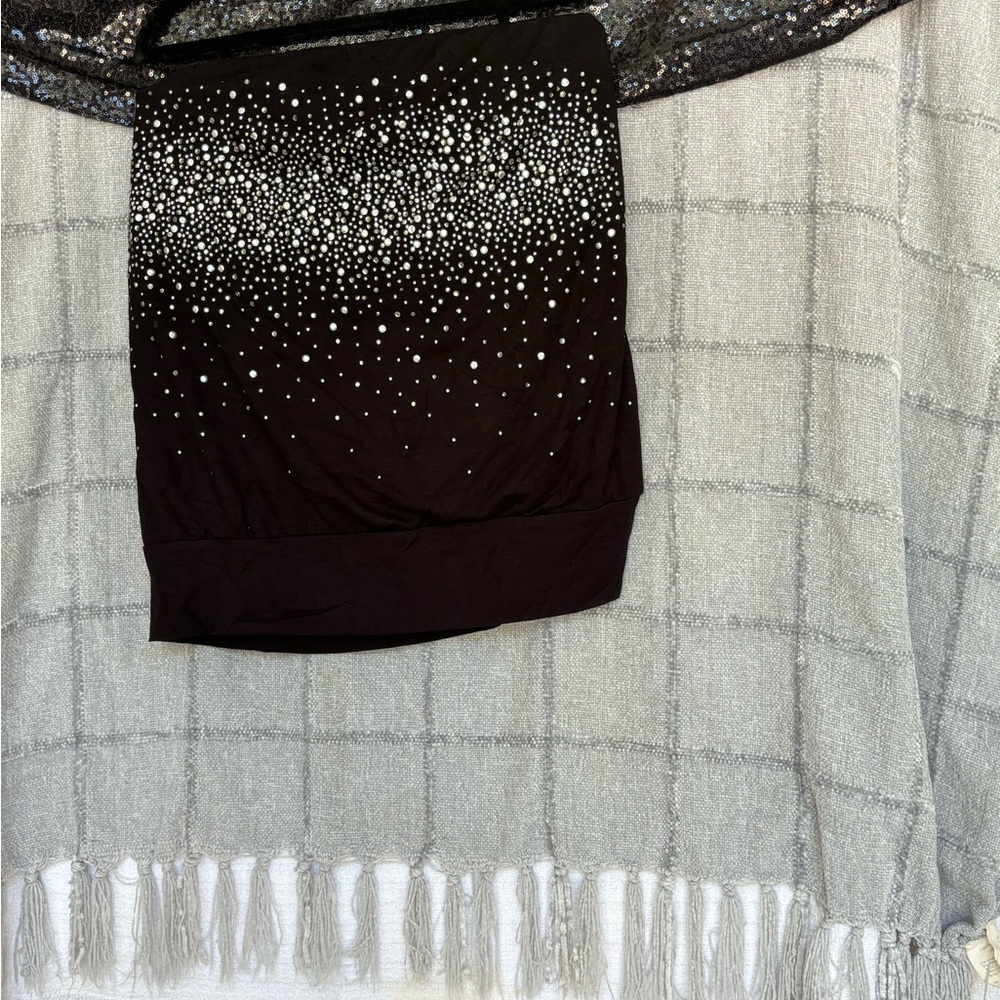 Strapless knit blouson top